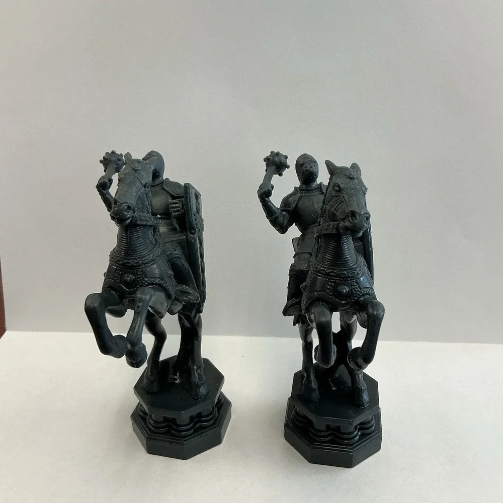 2002 Harry Potter Wizard‎ Chess Set Replacement 2 Black Knights Plastic Pieces